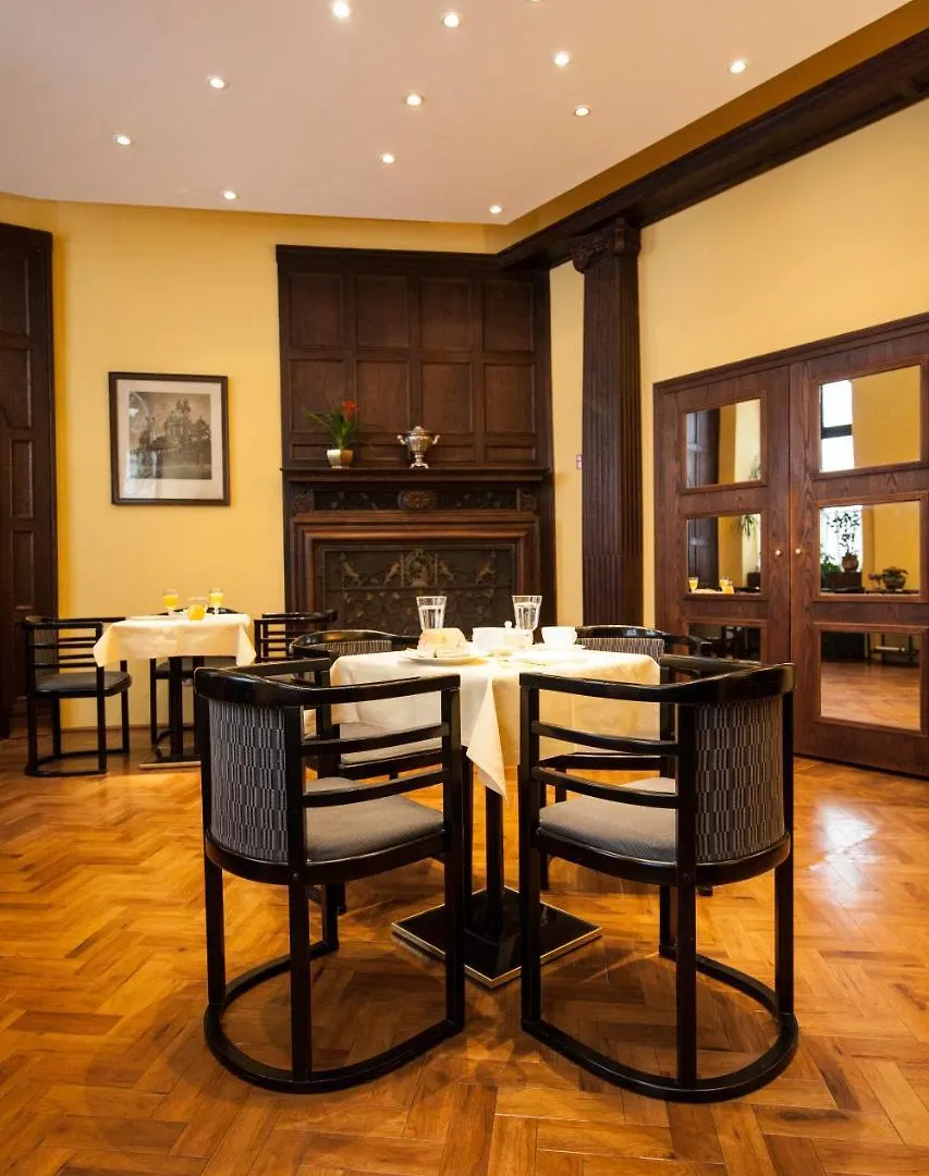 Mondial Appartement Hotel Vienna 4*,  Austria